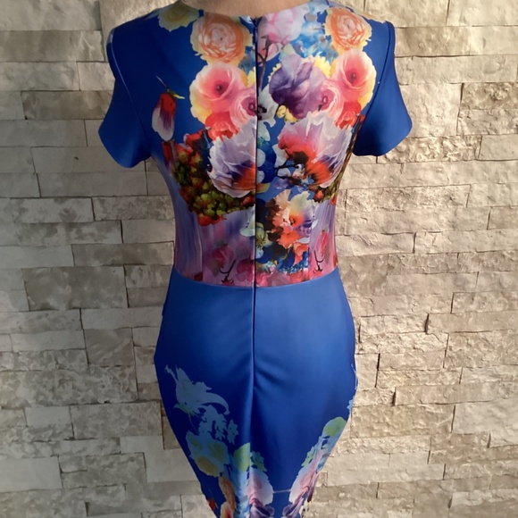 Neiman Marcus Floral Dress - Picture 4 of 6